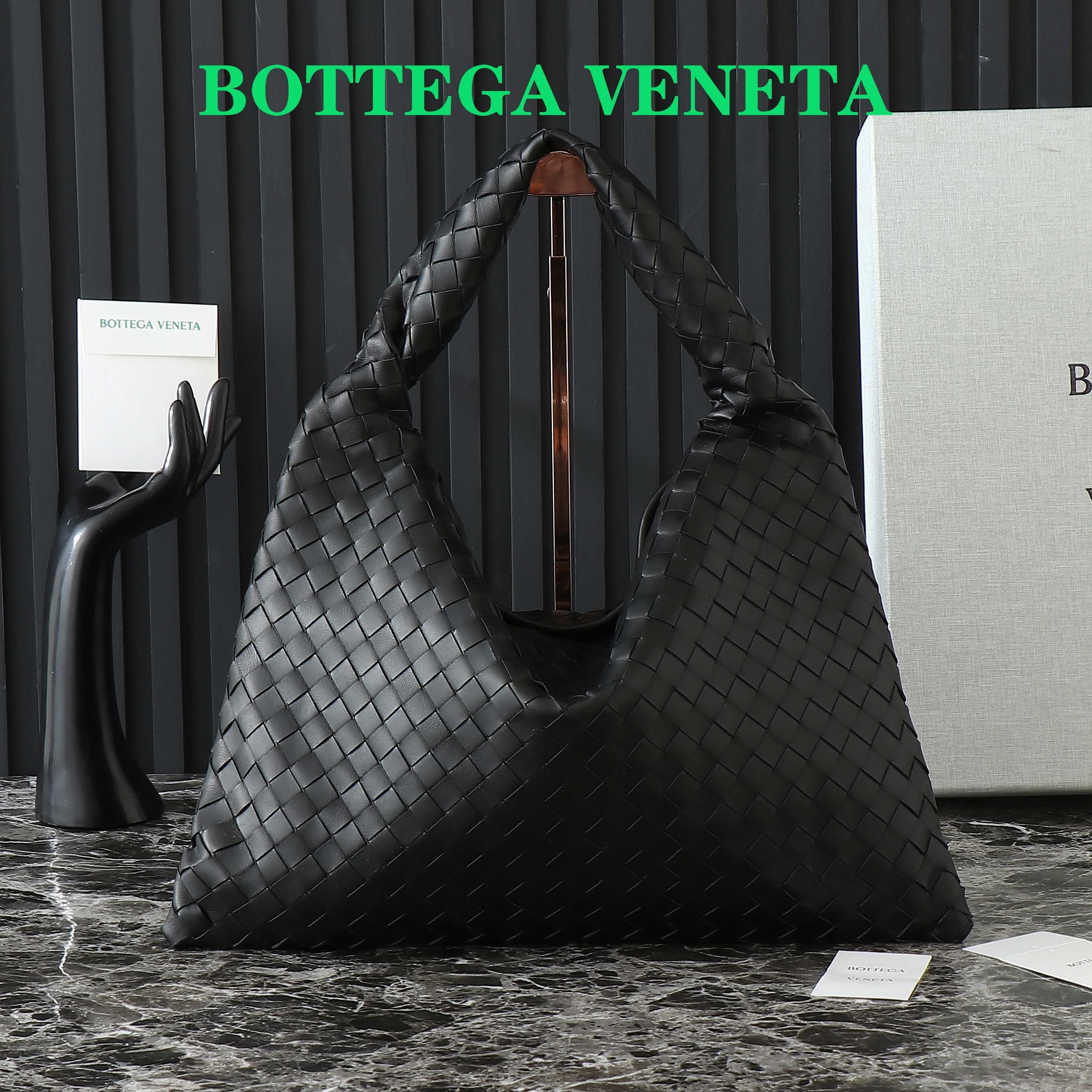 Bottega Veneta HOP M 46cm